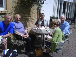 2011_3.Tag 05 Lunch in Moreton in March
